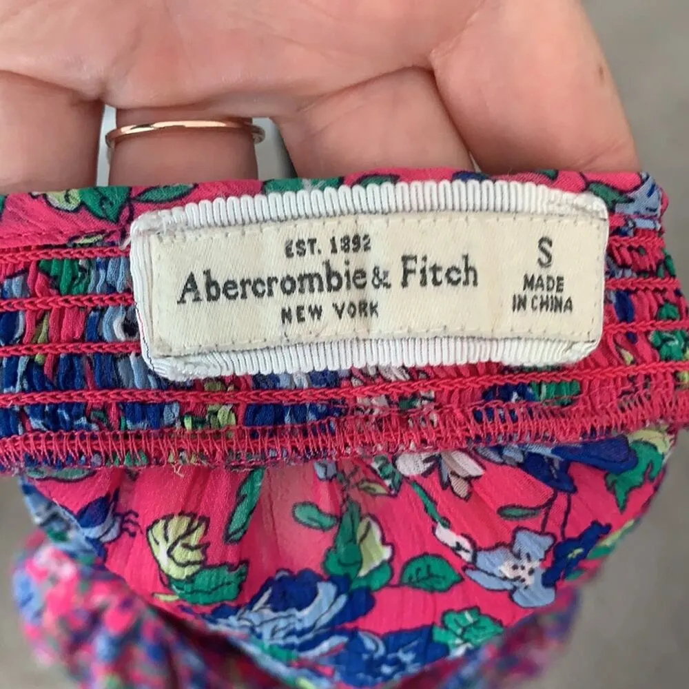 Abercrombie and Fitch Pink Floral Smocked Sheer Blouse Top Sz Small - Image 4