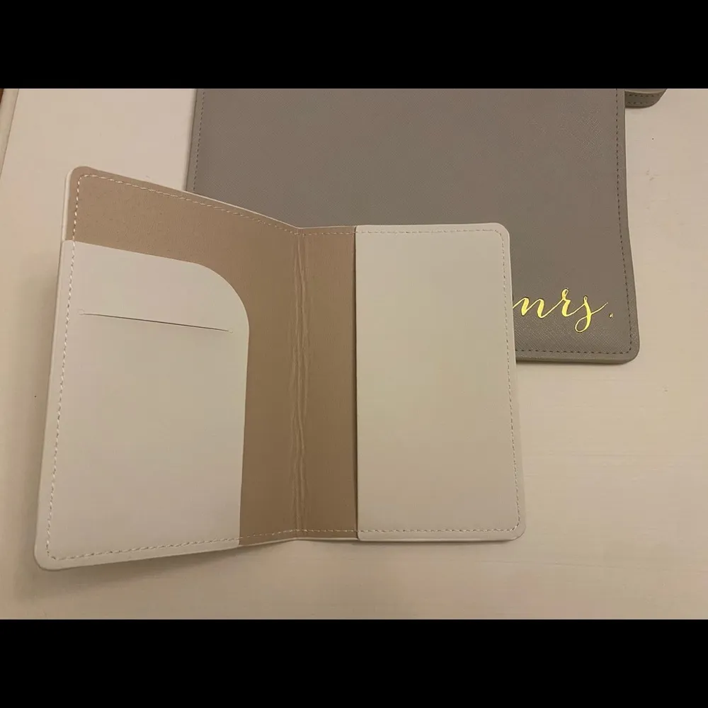 Bridal Honeymoon Passport Holder Clutch Set Mrs - Image 3