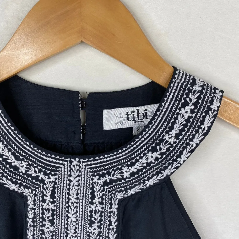 tibi Black High Neck White Floral Embroidered Y Neck Silk Blend Tank Top Size 2 - Image 3
