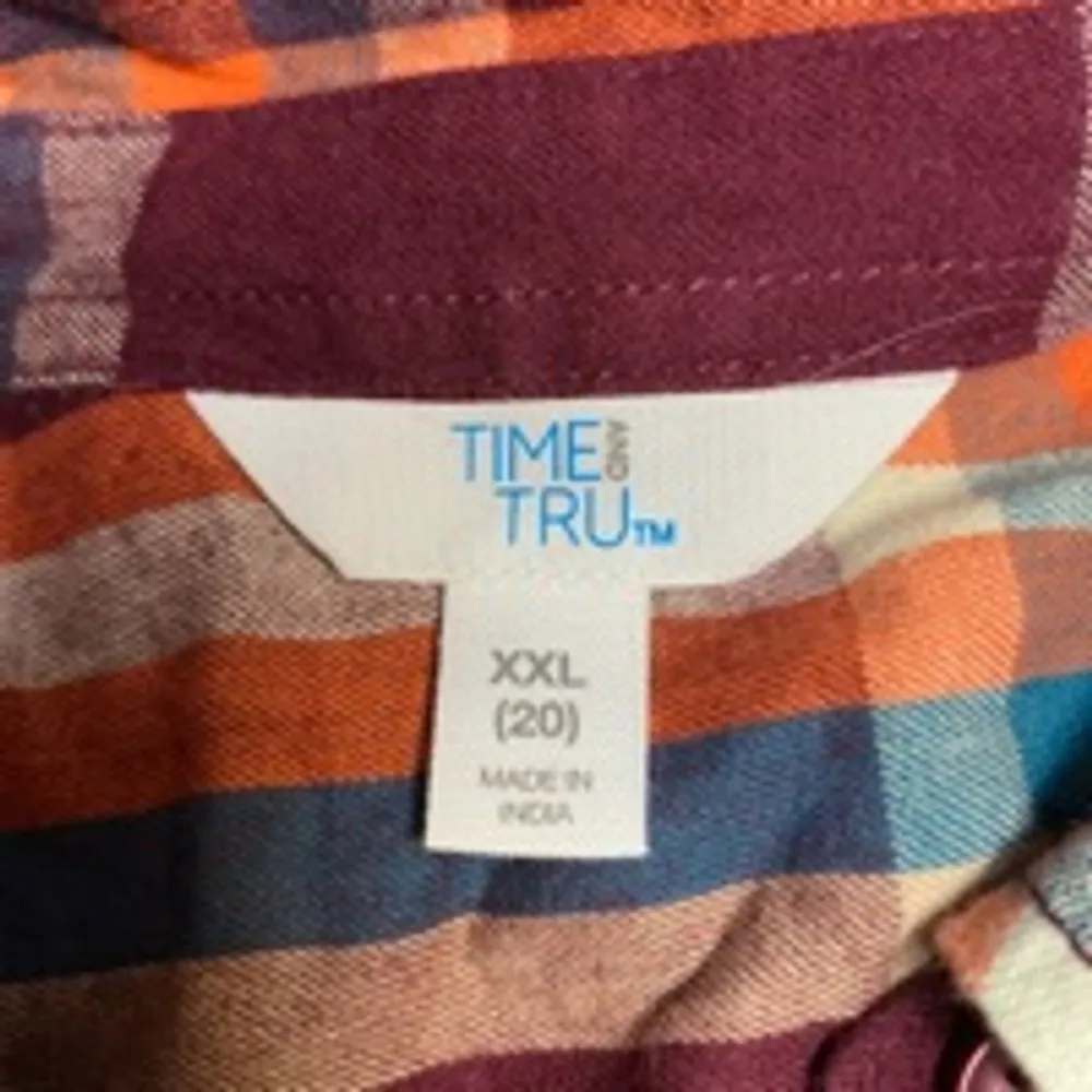 Time and Tru Burgundy Plaid Button Down Long Sleeve Women's Size XXL - Image 3