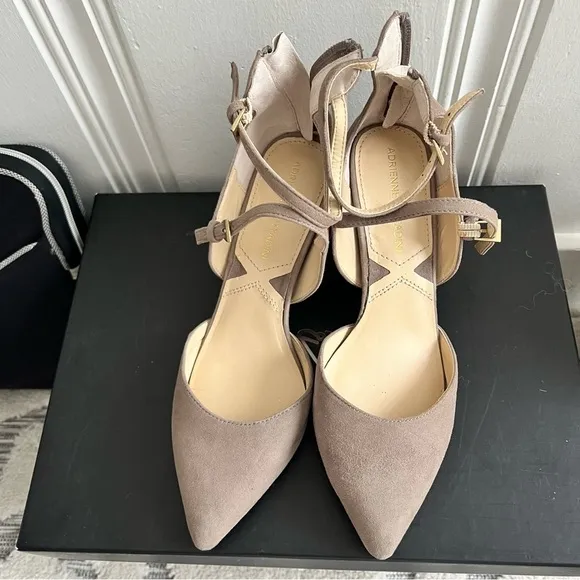 Adrienne Vittadini Noble Grey Pointy Toe Ankle Strap Suede Block Heels Size 6 - Image 2