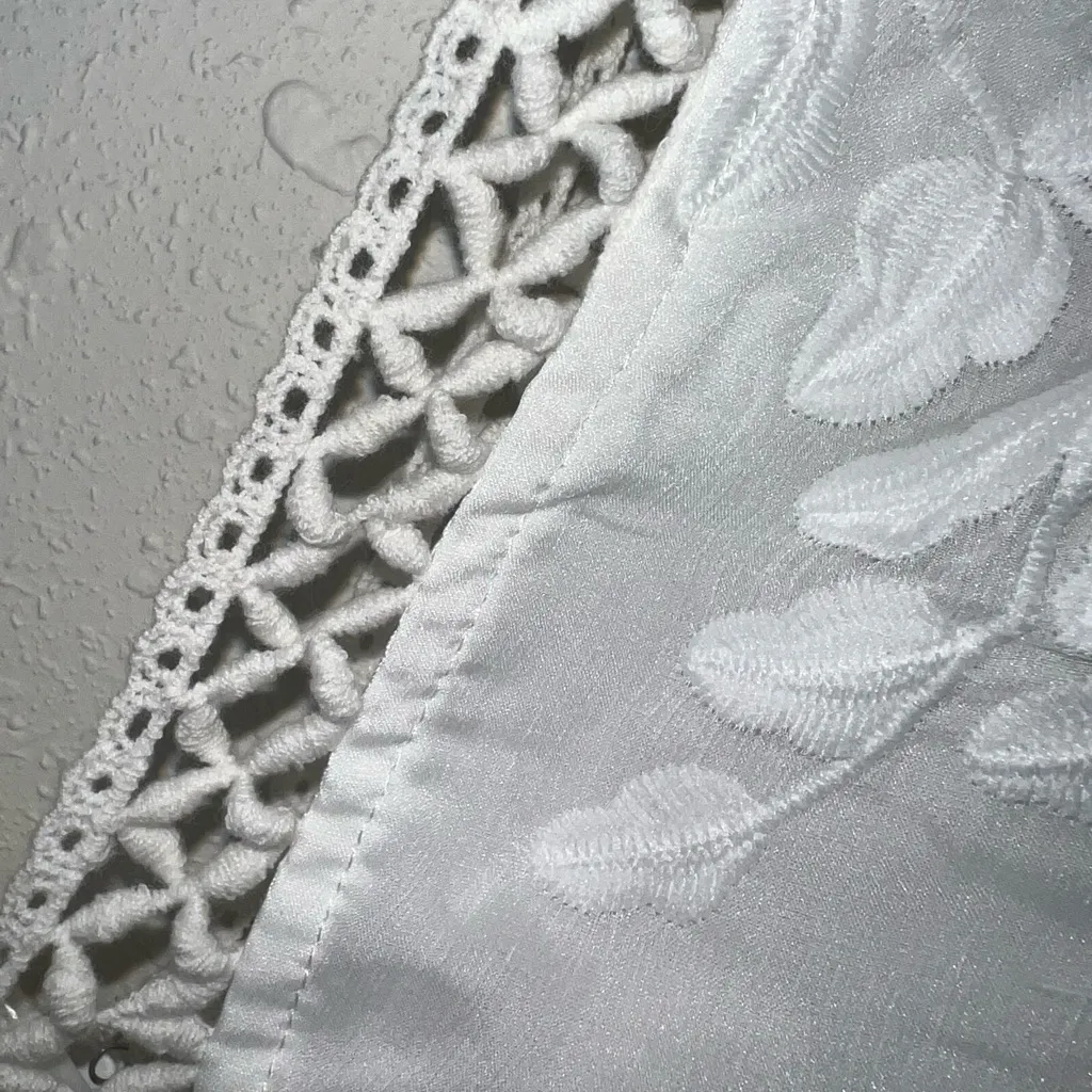 Selfie Leslie White‎ Babydoll Mini Dress with Bishop Sleeves - Image 4