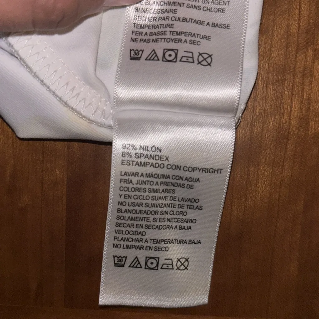 Tommy bahama Aubrey Floral IslandZone® Sleeveless V-Neck Polo - Image 4