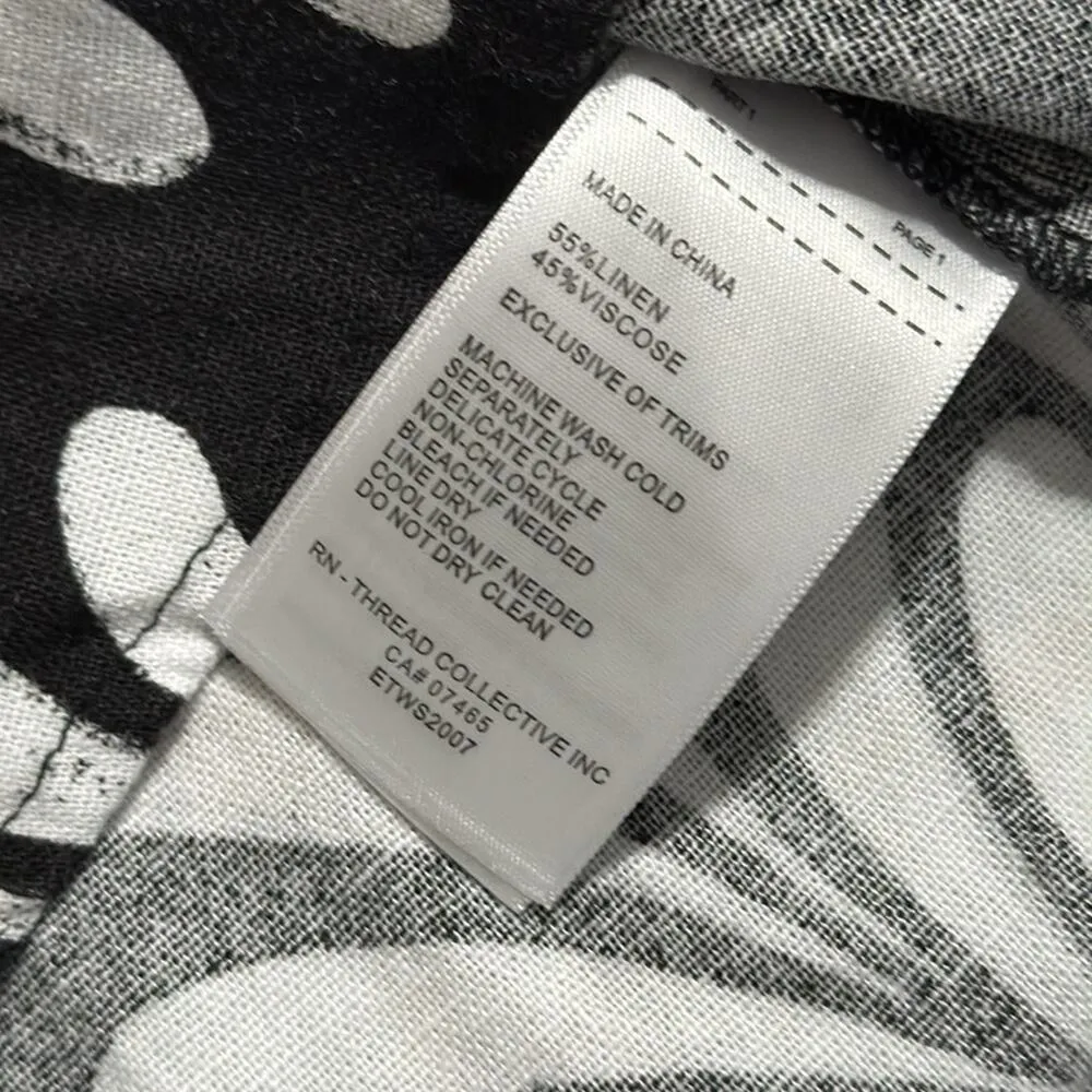 ELLEN TRACY women’s size XS Black and White Sleeveless linen v-neck gold zip top - Image 7