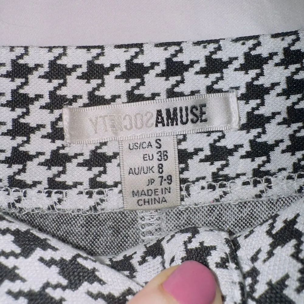 Amuse Society  Black White Houndstooth Button Front Flare Leg Ankle Crop Pants - Image 2