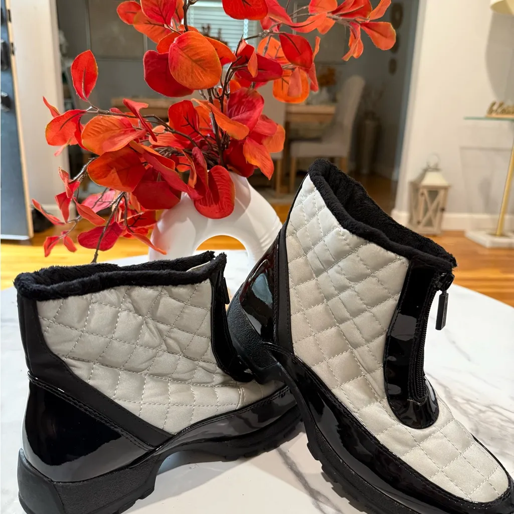 Quilted Black and White Boots Size 8 - Image 2