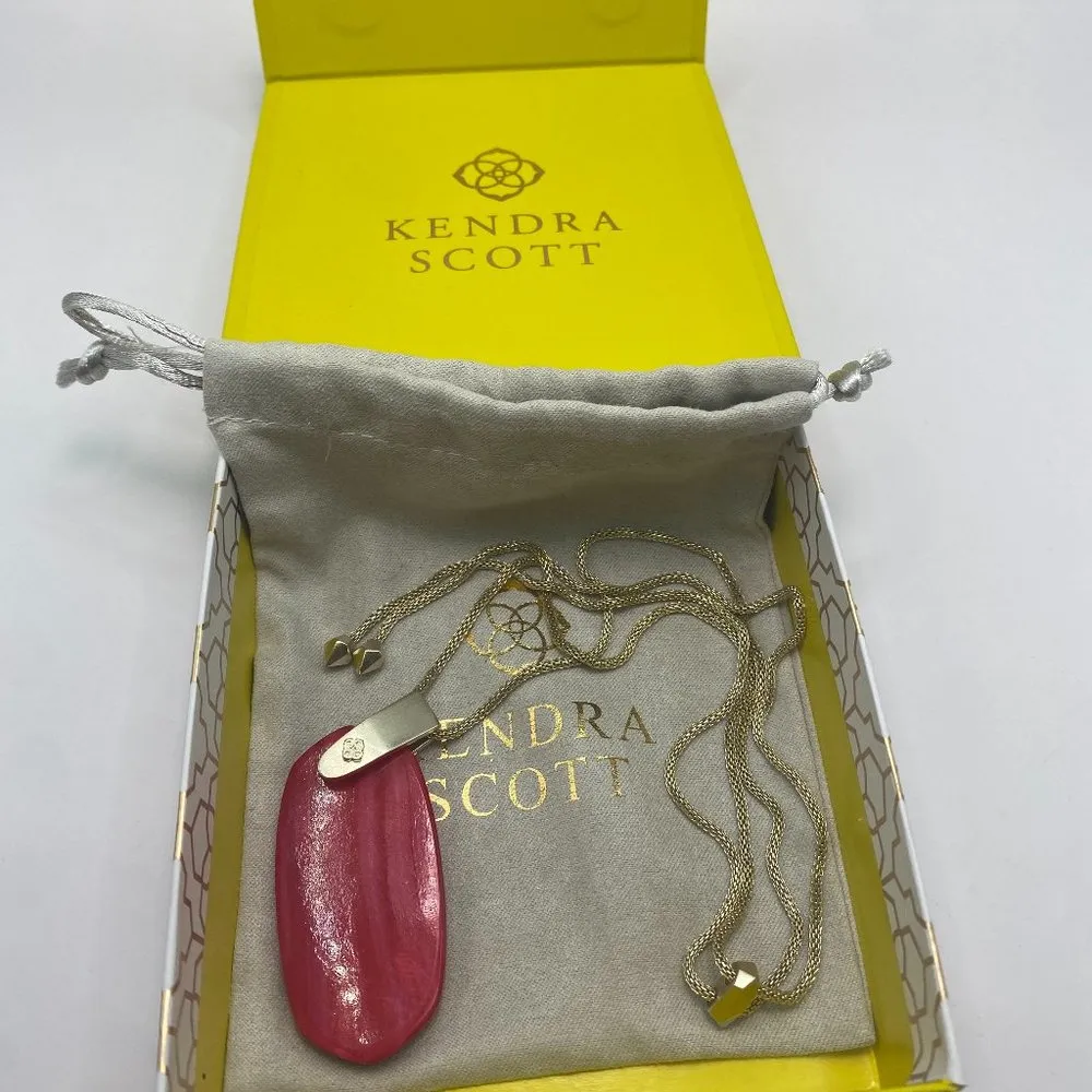 NIB Kendra Scott Inez Rose Gold Long Pendant Necklace in Maroon Jade - Image 4