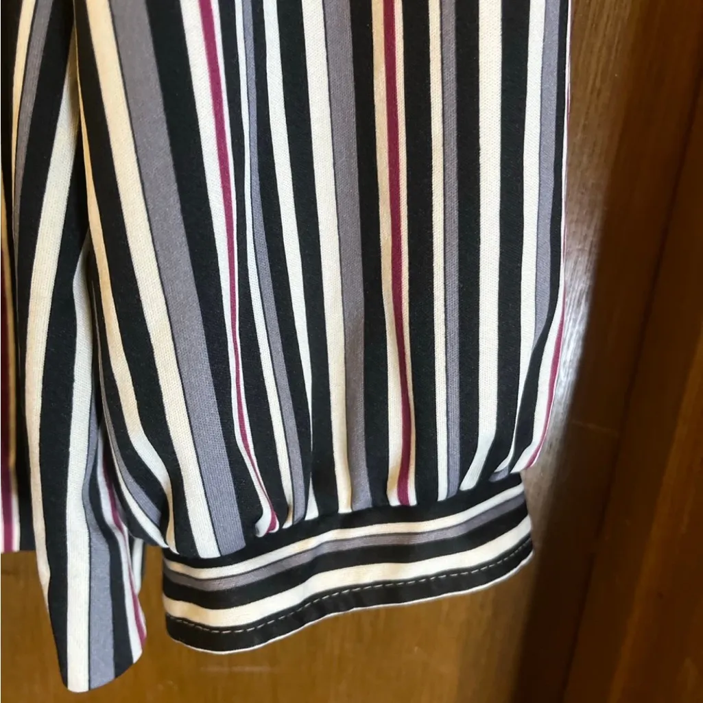 Black‎ and White Relaxed Button Down Shirt with Notched Collar Black Size 42 - Image 5