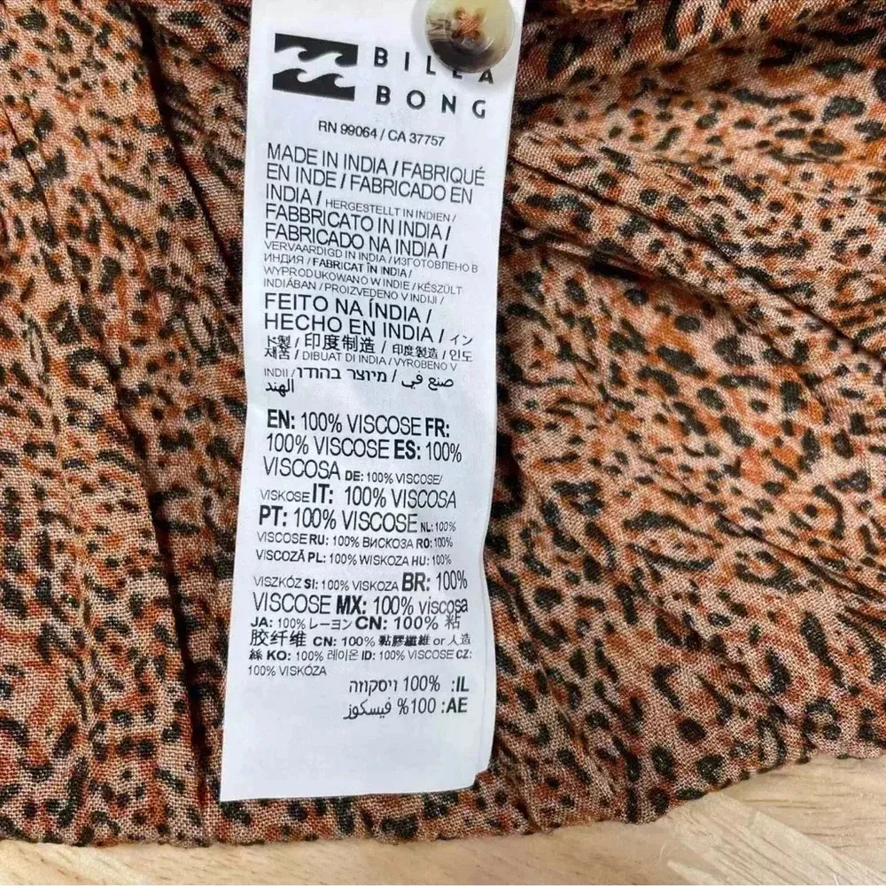 Billabong Easy Street Long Sleeve Blouse Button Front Leopard Print Size Medium - Image 7