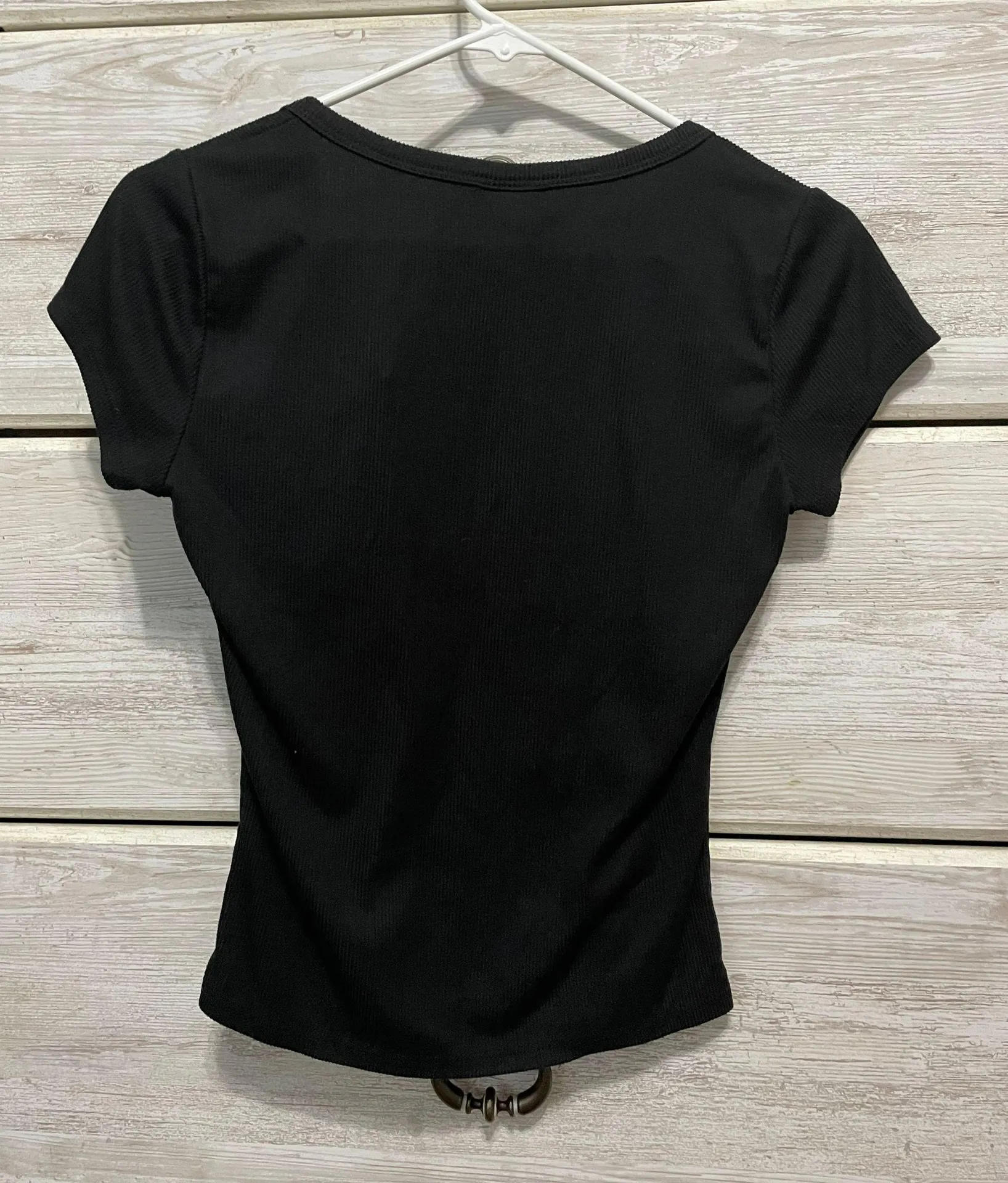 Cropped Black Shirt - Image 2