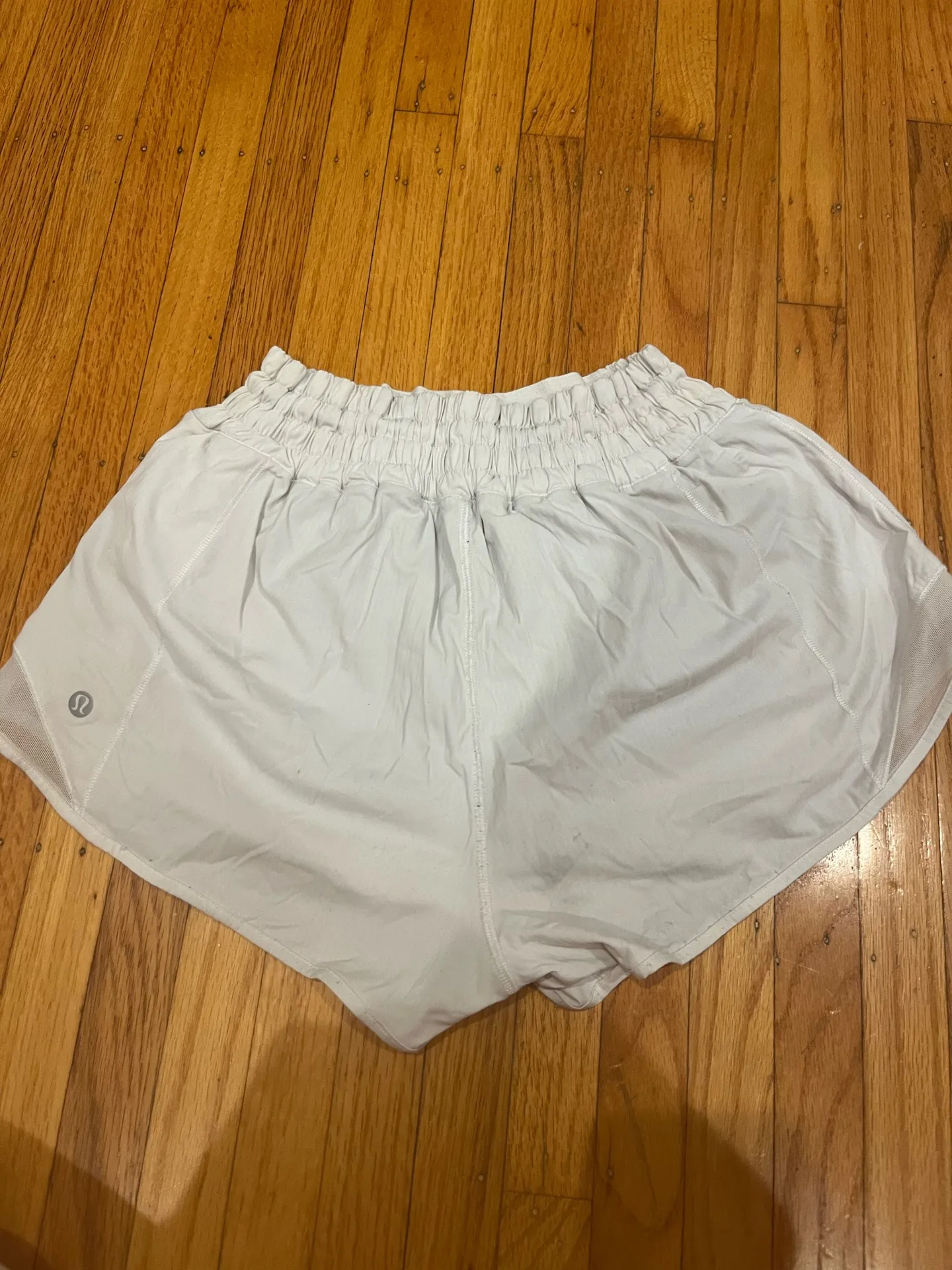 Lululemon Shorts 2.5" - Image 3