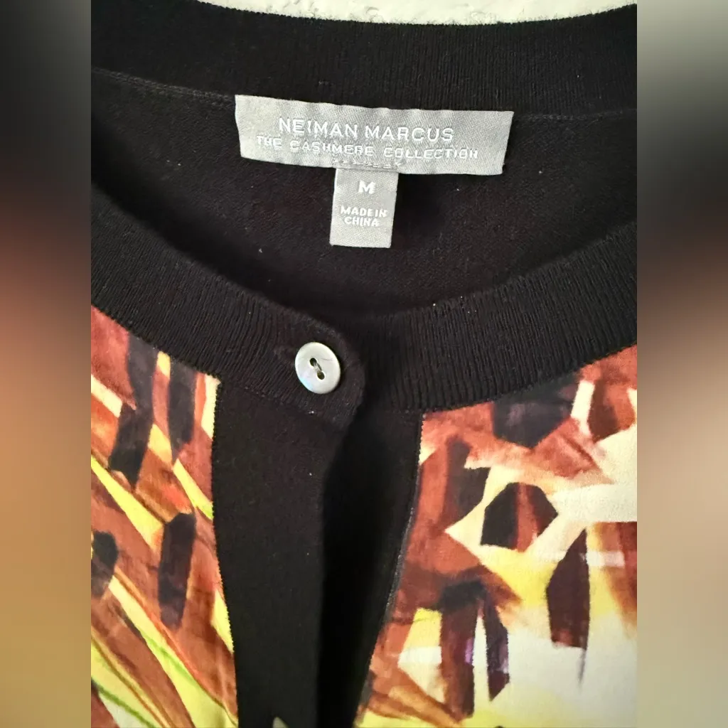 Neiman Marcus Women's Cashmere Silk Cardigan Lightweight Sweater Tropical M - Image 3