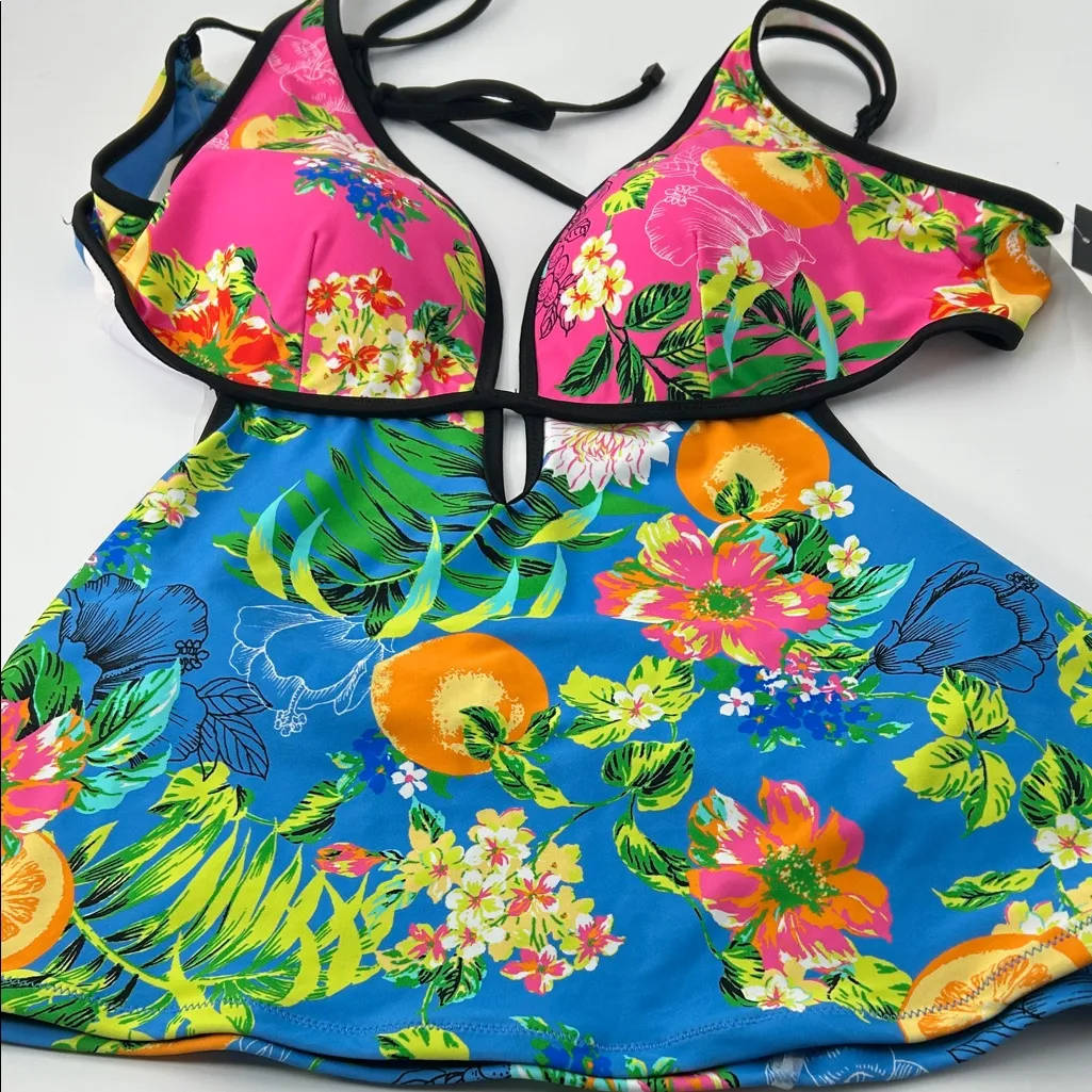 Floral Bikini Top with Black Trim - Image 4