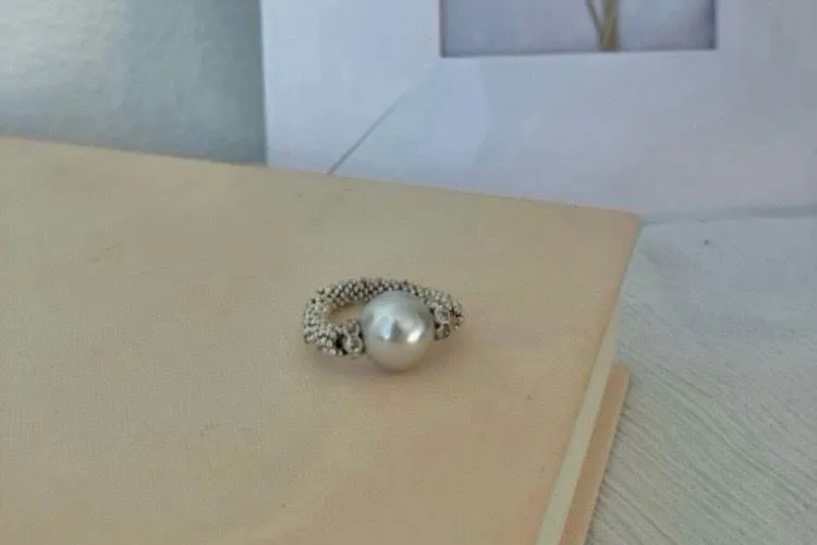 Silver Pearl Ring Vintage “Twyla” Elegant Classic Style Minimal Pearlcore - Image 7