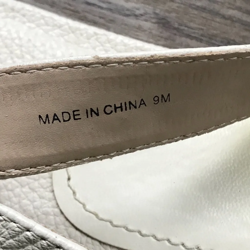 Vince Camuto Ivory Beige VP Tamie Leather Upper Sandals 9M Flats‎ Gold Hardware - Image 5