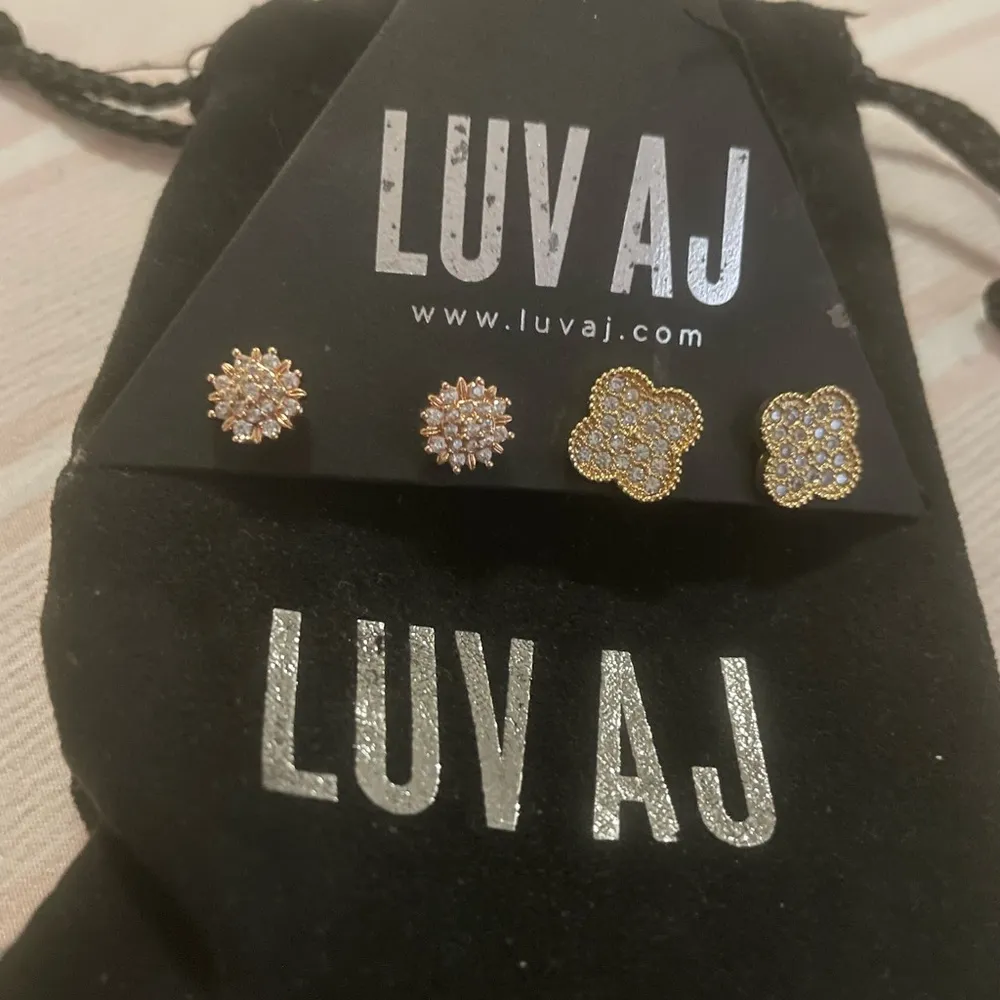 Luvalot Luv AJ  Swarovski earrings - Image 3