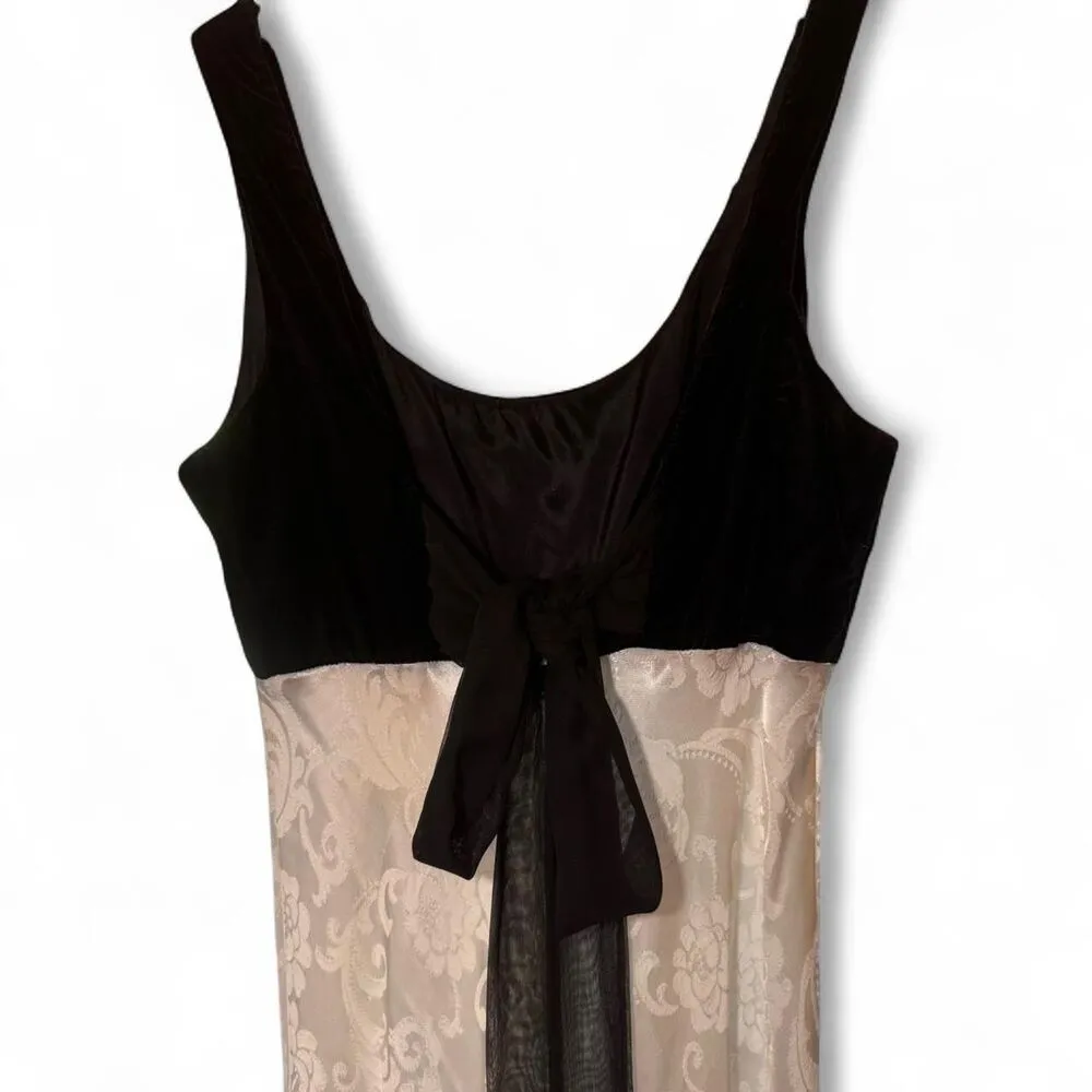 Vintage Steppin’ Out Formal Empire Velvet & Brocade black & white Dress Sz 11/12 - Image 3