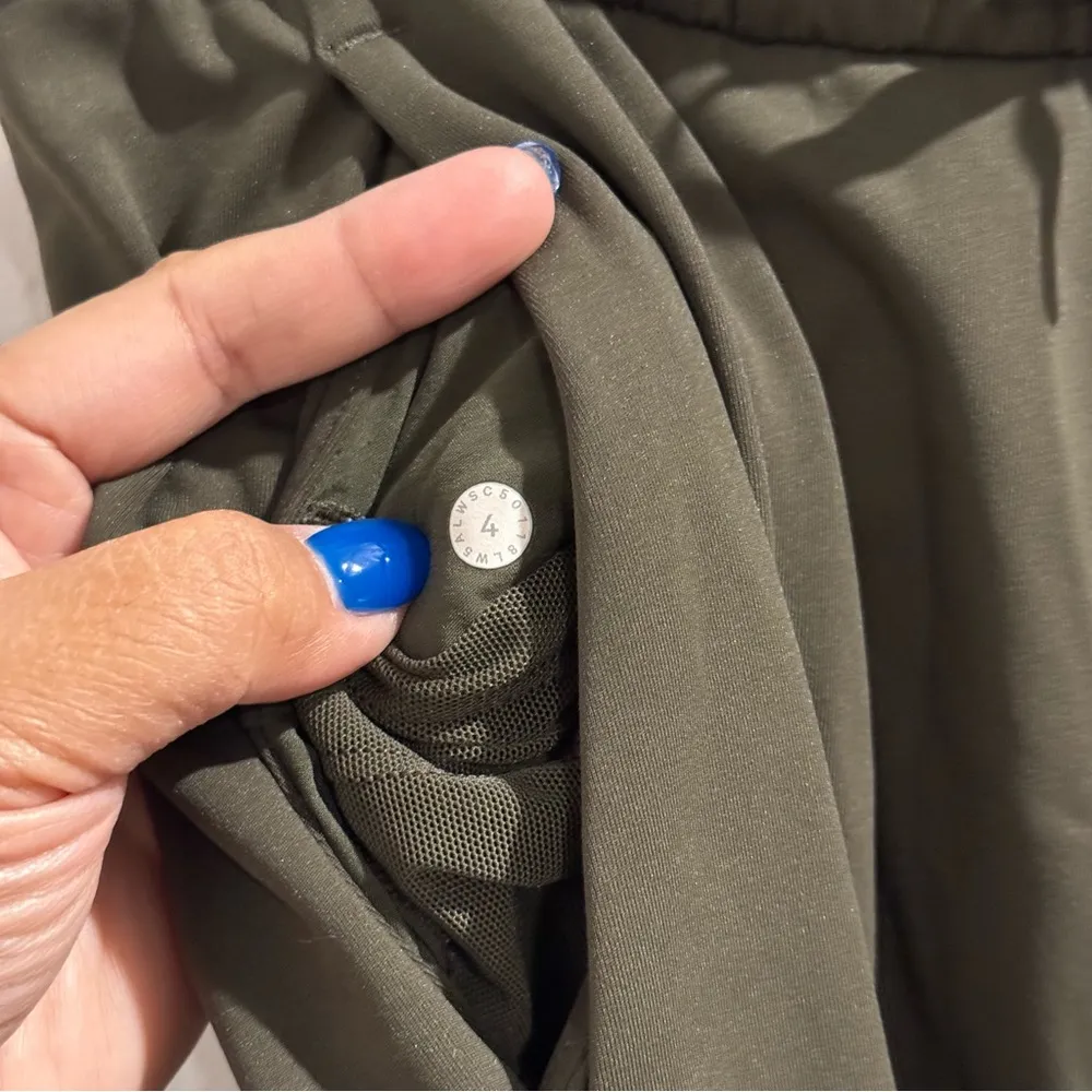 Lululemon Women’s 4 Dark Olive On The Fly Pant 28” Office Athleisure Comfort - Image 3