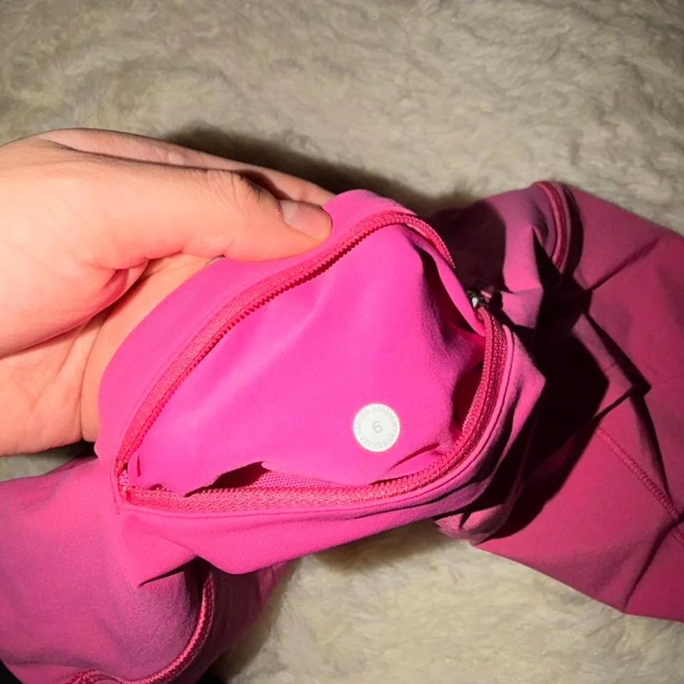 Lululemon Speed Up Shorts Size 6 Sonic Pink 4" Inseam NWOT - Image 3