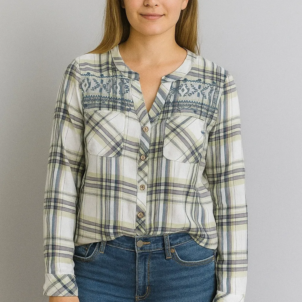 Miss Me White and Green Long Sleeve Button Down Top - Image 10