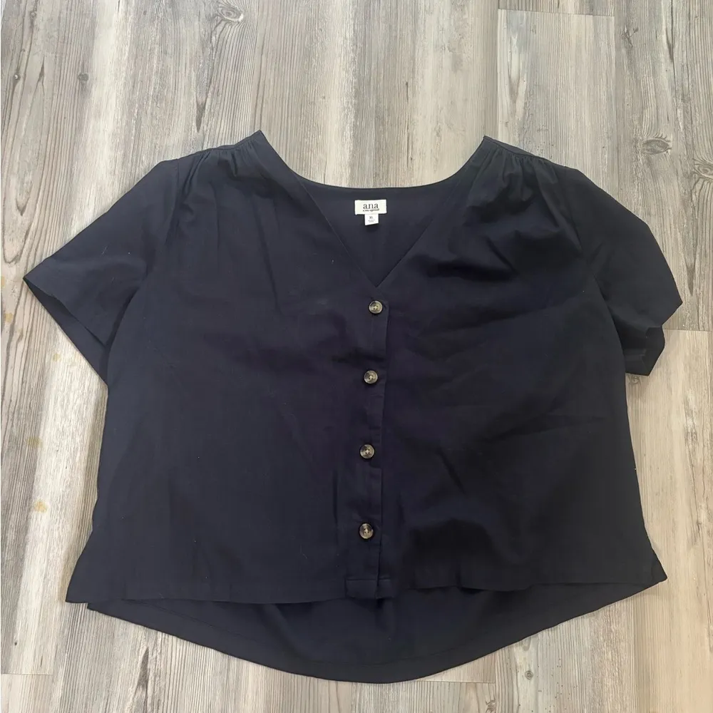 Ana Size XL Linen like chest is 23 length is 23 Black button-up blouse - Image 5
