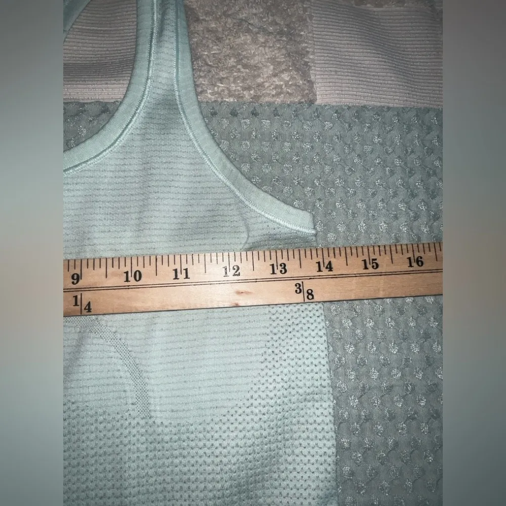 Lululemon Swiftly Tech Racerback
Size 4 - Image 2
