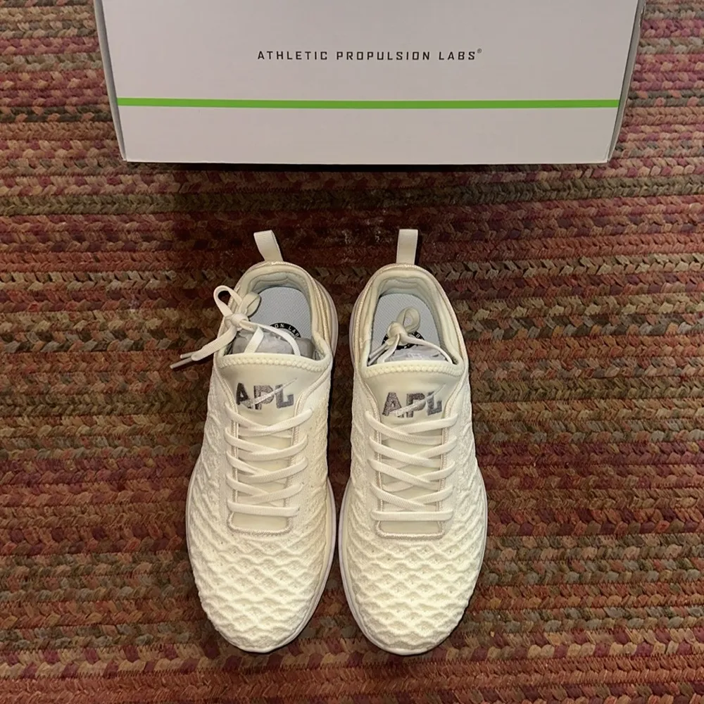 NEW APL TECHLOOM PHANTOM PRISTINE TUNDRA WHITE SNEAKERS RUNNING SHOES - Image 4