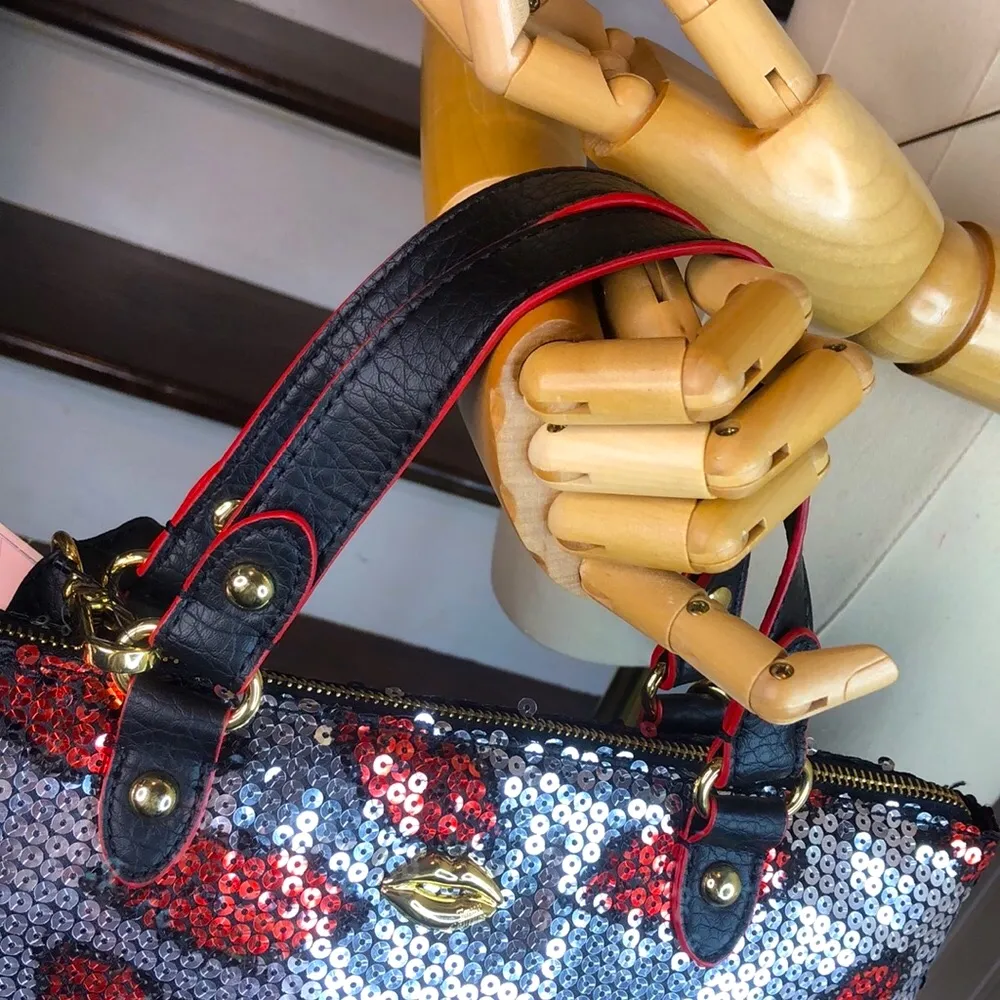 JUICY COUTURE Red Lips Lipstick Kiss Sequin Top Zip Crossbody Shoulder Bag NWT - Image 2