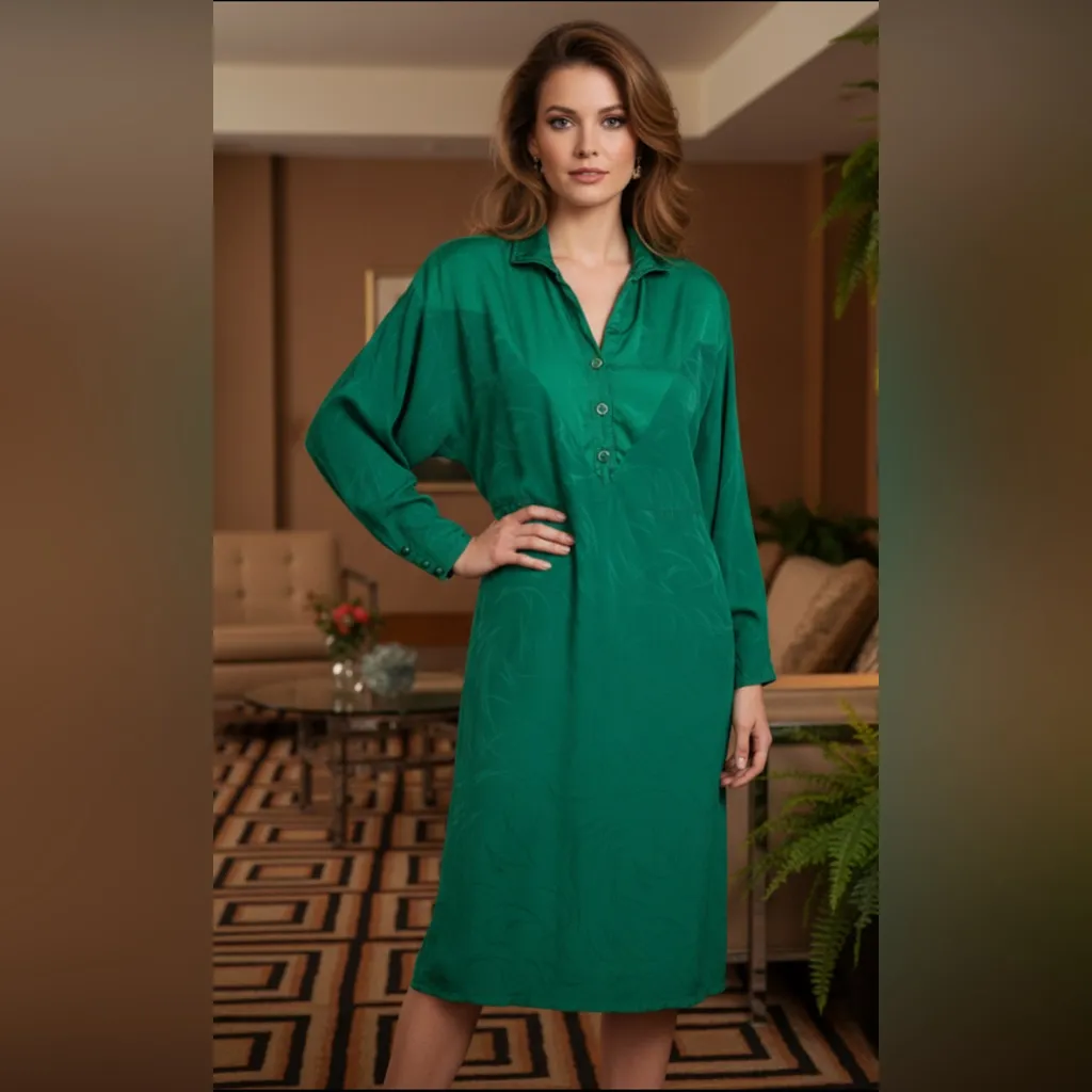 Francesca of Damon for Starlington Vintage Italian Green silk Button - Image 2