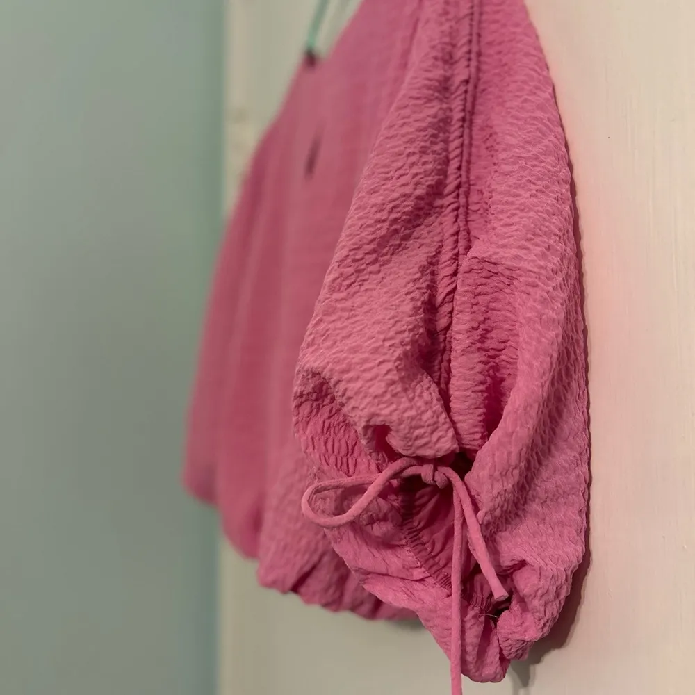 Pink Endless Rose crop top - Image 3