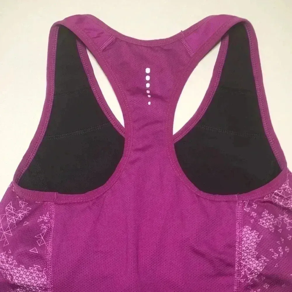 THE NORTH FACE Vapor Wick Racerback Tank in Fuchsia Size: XS - Image 6