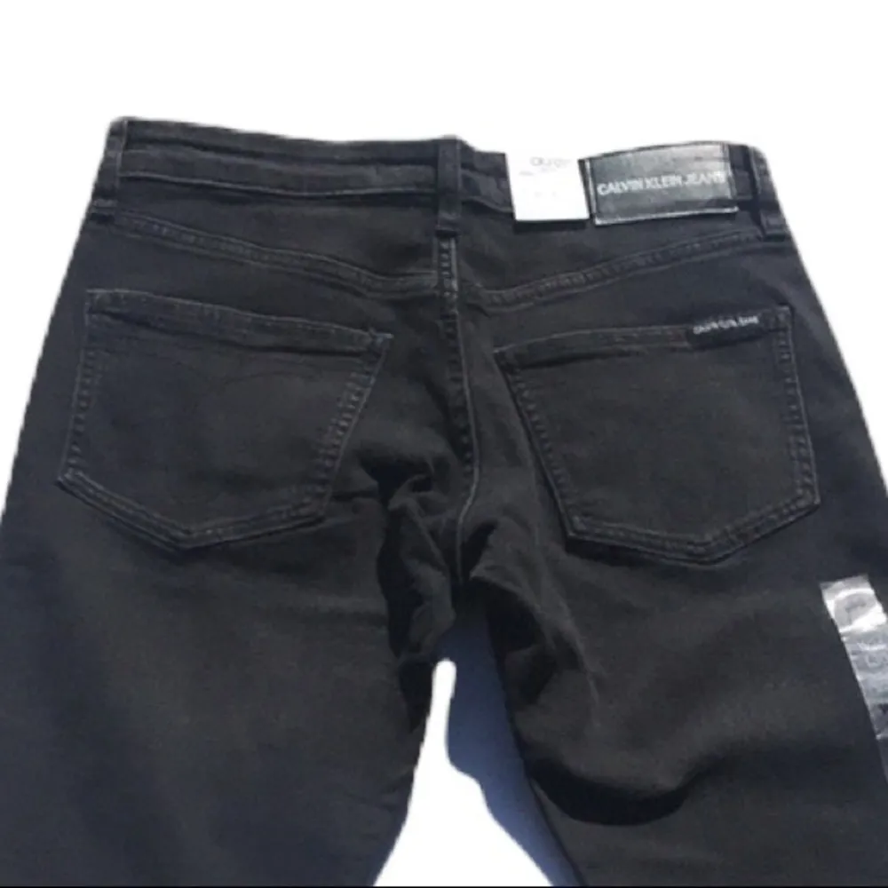 Calvin Klein Jeans CKJ 011 Mid Rise Skinny Distressed Black Jeans W26 X L30 New - Image 10
