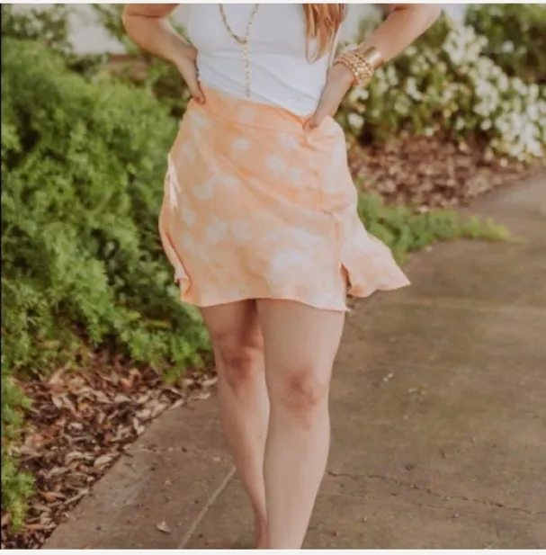 Free People NWT  Tie-Dye skirt (size 8) - Image 4