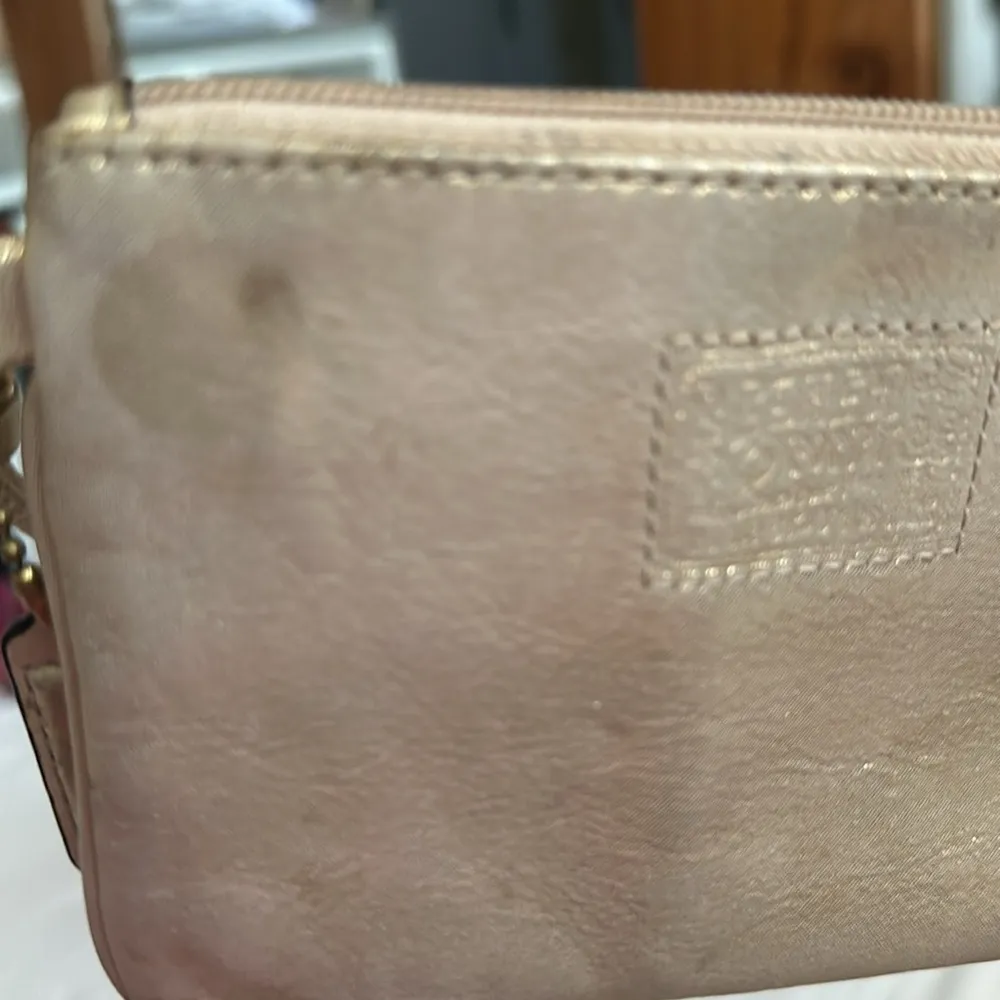 Coach Poppy Wristlet Wallet Leather Beige Gold Trim Pouch Small Bag Zip - Image 4