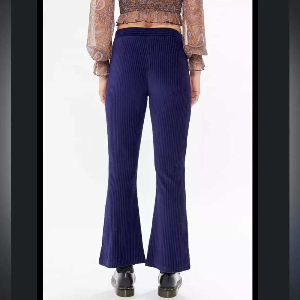 Urban Outfitters Cassidy Velvet Kick Flare Pant Blue - Image 2