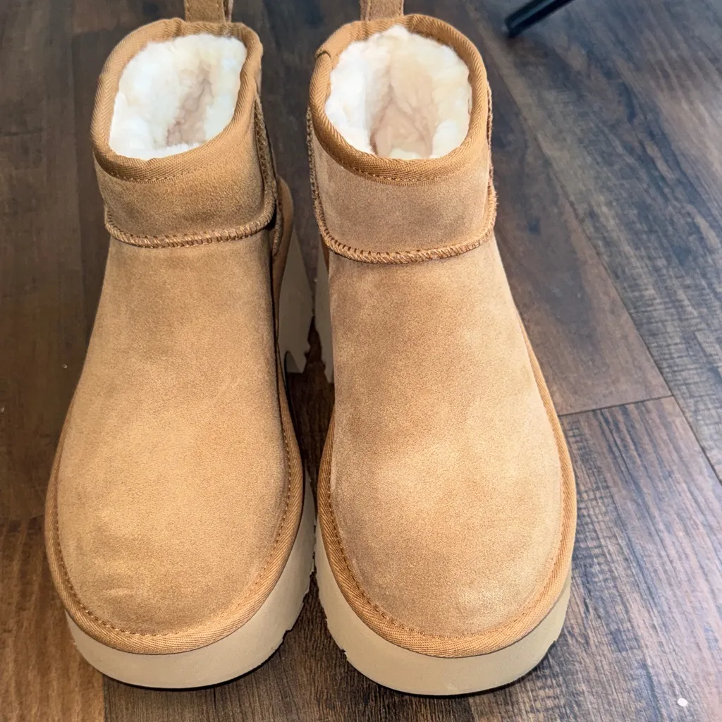 UGG Chestnut Suede Boots platform - Image 4