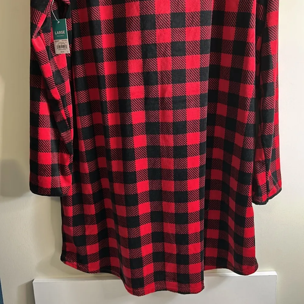 NWT‎ Red and Black Plaid Long Sleeve Night Dress with Socks Croft & Barrow large - Image 5
