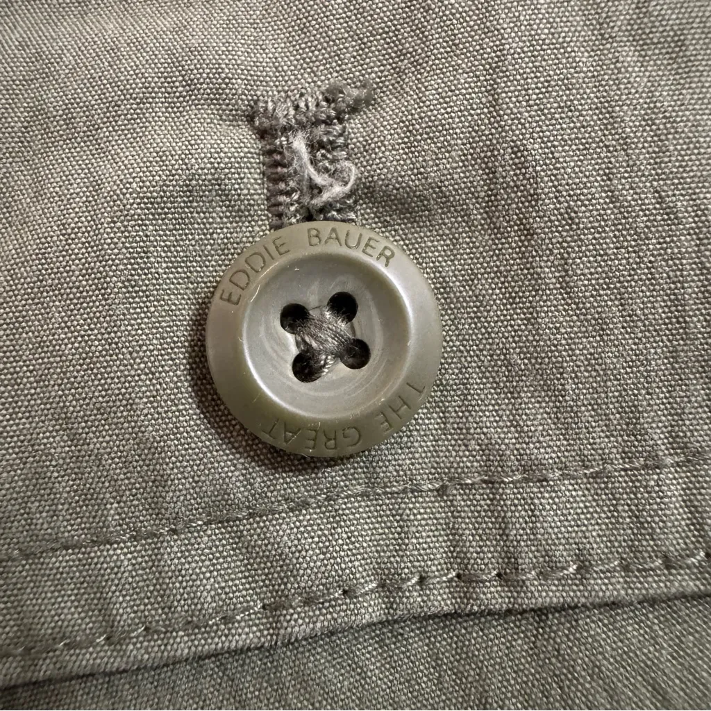 THE GREAT. Olive Green Bike Shorts with Red Checkered Belt Size 2 - Image 6