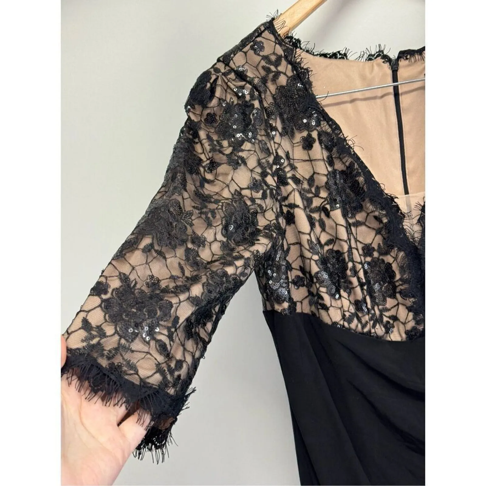 R&M Richards Gown Size 10 Black Beige Lace 3/4 Sleeve Maxi Front Slit Sequined - Image 5