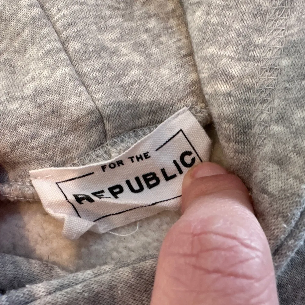 For the Republic women’s gray cropped hoodie MEASUREMENTS - Image 2