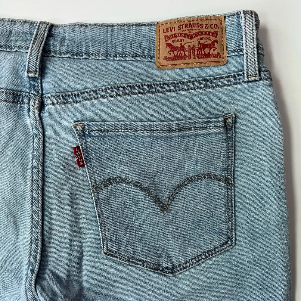 Levi's 711 Skinny Denim Blue Jeans Light Wash Waist 30 - Image 6