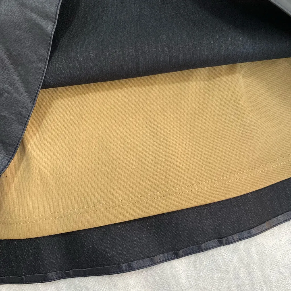 Bailey 44 Women Medium Black Lace Contrast Peplum Faux Leather Side Zip Top - Image 4