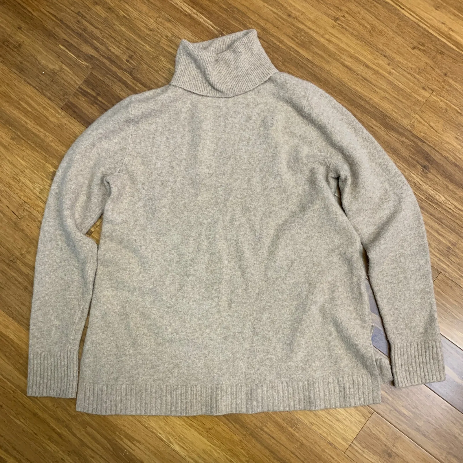 J.Crew Extra-Soft Turtleneck Sweater Womens Size Small Tunic‎ Side Slits Beige - Image 2