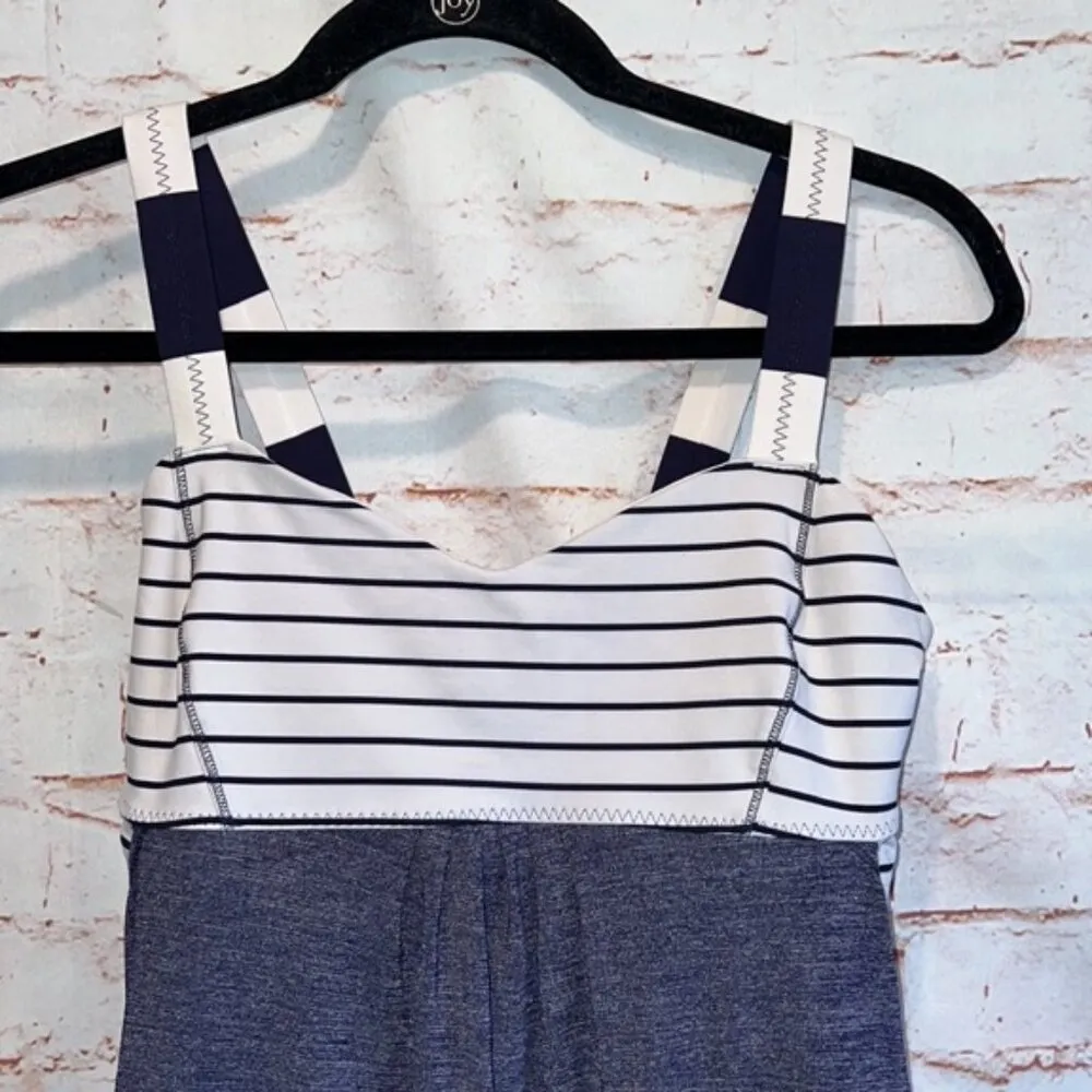 Lululemon Run Back on track tank top work out stripe built in bra 8 pull over - Image 2