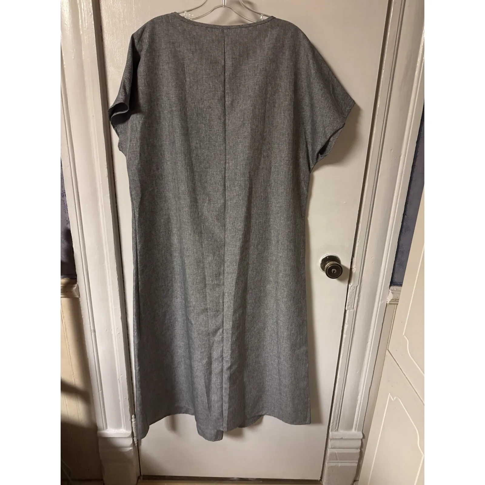 Emery Rose Size M Grey Flowey Midi Length Dress Gray Size M - Image 6
