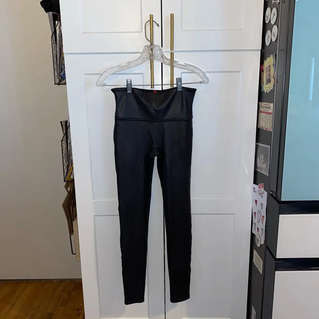 SPANX  Faux Leather Shapewear Leggings Athleisure activewear Fall Pants Goth - Image 4