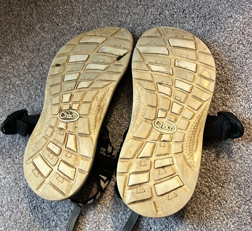 Black and white chacos size 3 - Image 5