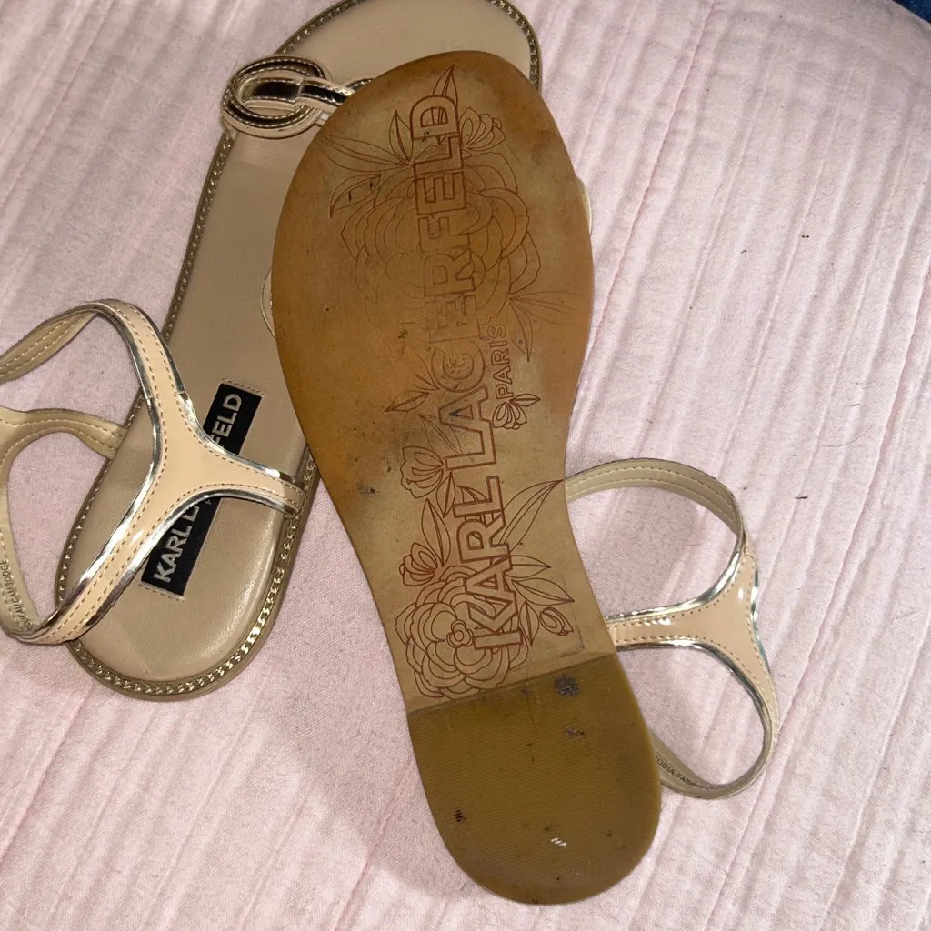 Karl Lagerfeld Size 7.5 Beige/Silver Sandals - Image 7