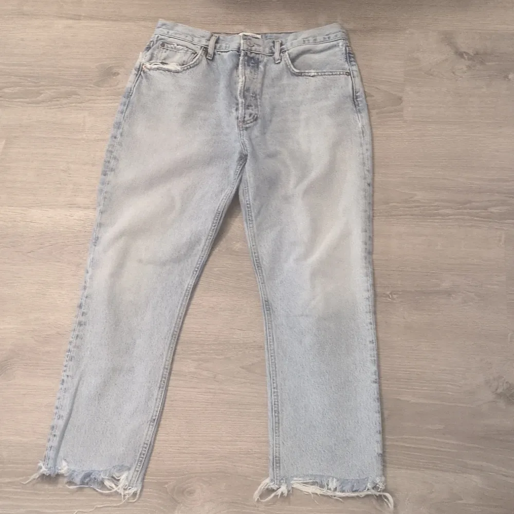 Agolde distressed raw hem Riley crop jeans size 29 - Image 2