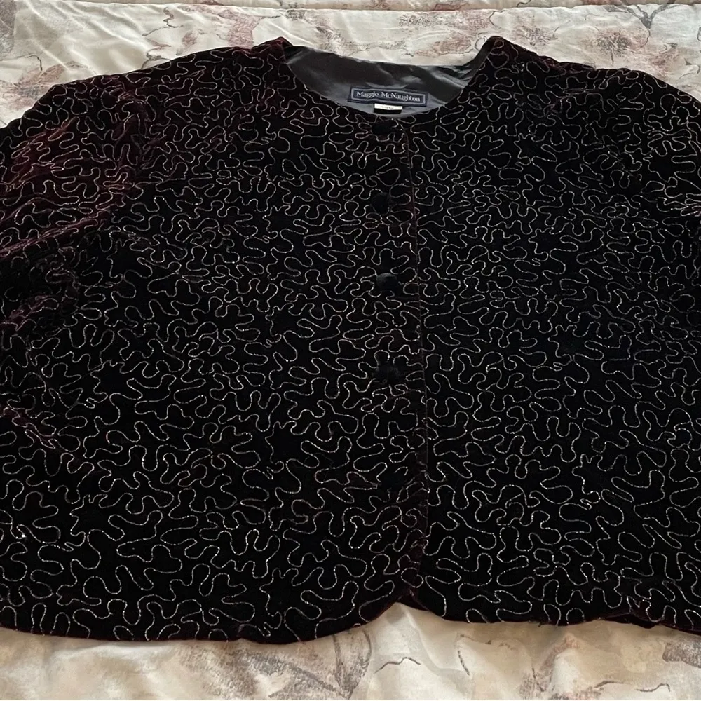 Maggie McNaughton vintage velvet maroon w/gold embroidery button up blazer 24W Red - Image 11